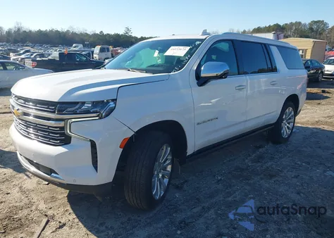 2022 Chevrolet Suburban Premier z USA, uszkodzony, nr VIN 1GNSKFKL2NR297537